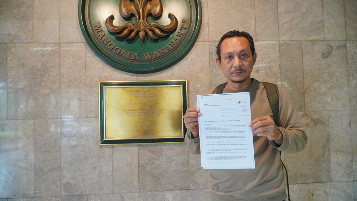 Foto Penyerahan Surat Terbuka ke Menhut RI